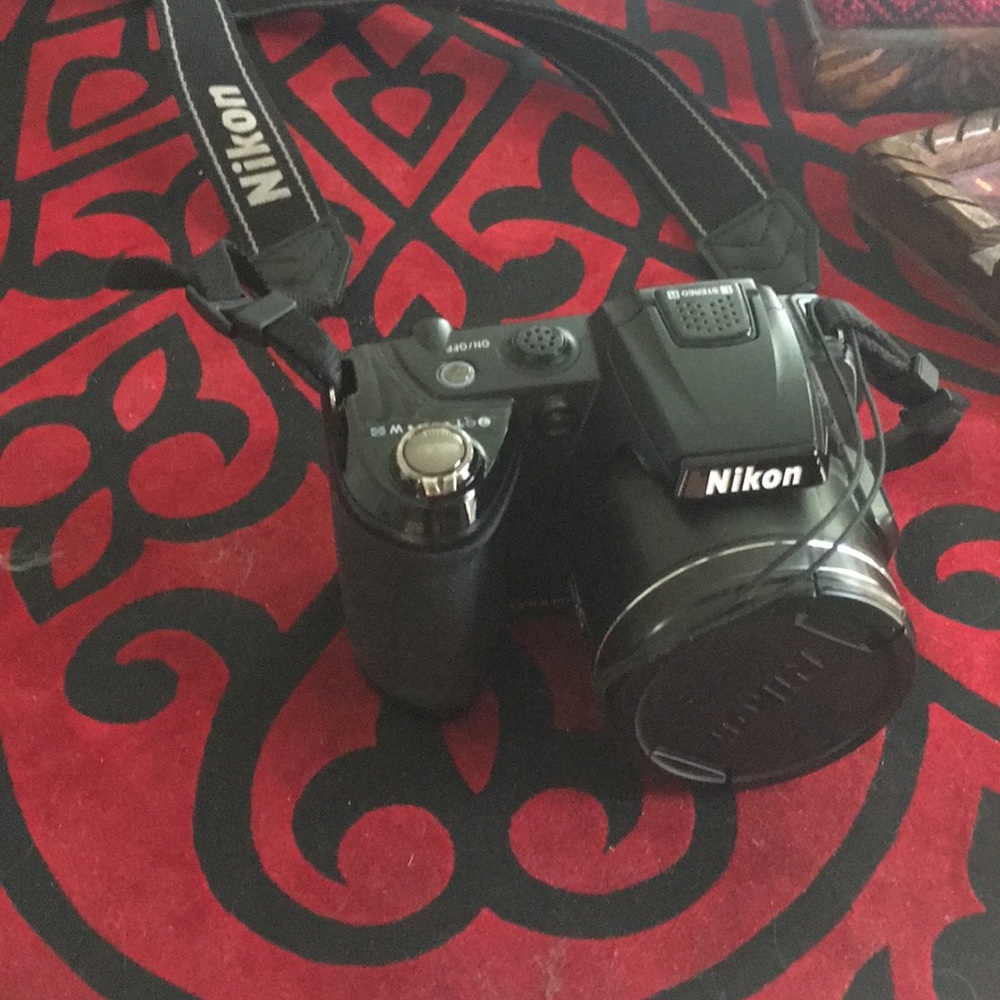 Nikon coolpix camera - Picture 1 of 8